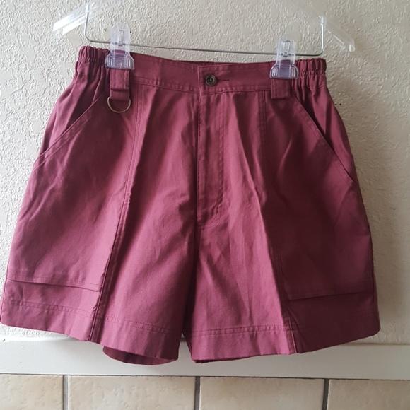 L.L. Bean Pants - 'LL Bean women's MOM shorts. Size Medium EUC